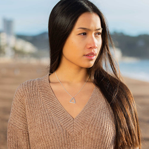 Collar Shark Fin