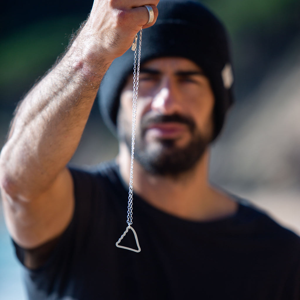 Collar Shark Fin